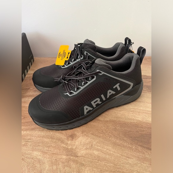 SOLD 💕 Ariat Men's Outpace Black Composite Toe Sneakers 10040283 - Picture 2 of 16